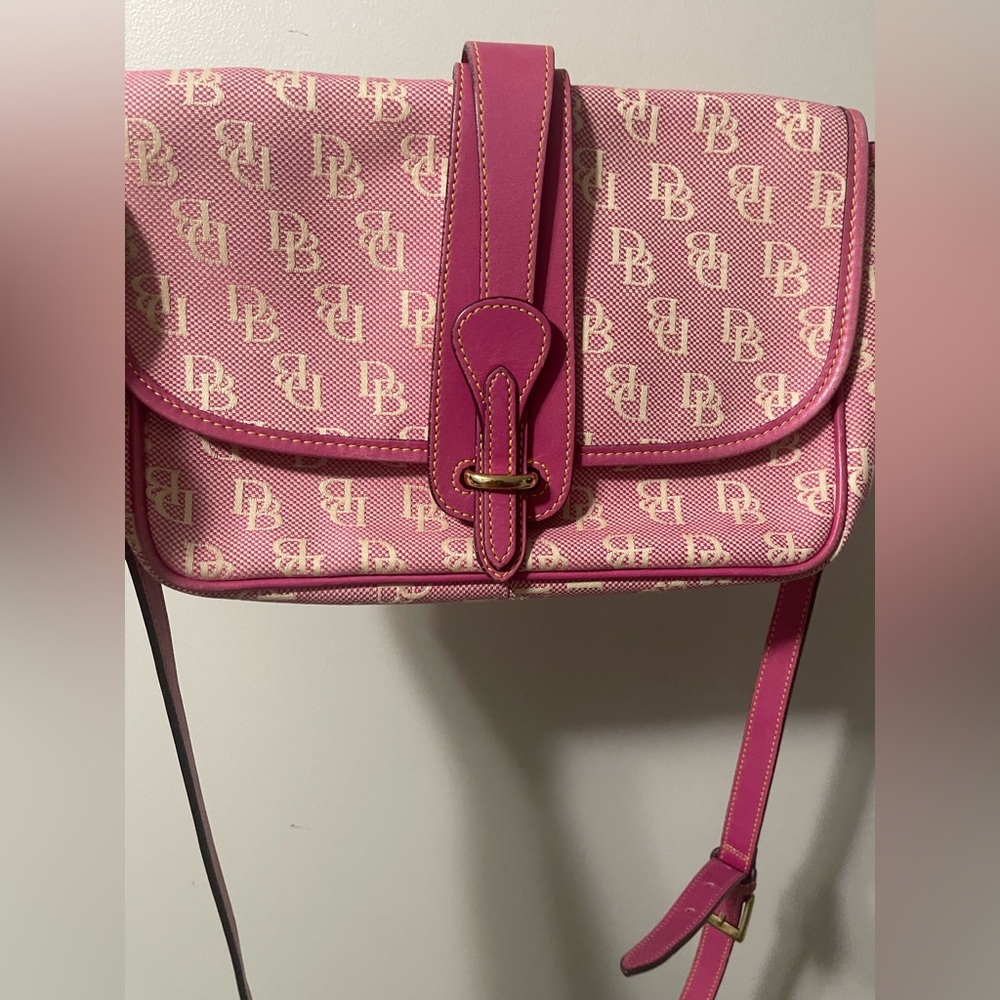Dooney & Bourke Pink Shoulder Bag - Picture 3 of 17